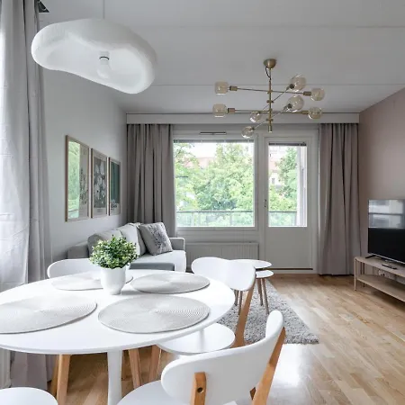Stylish 1br With Private Sauna & Balcony Apartament