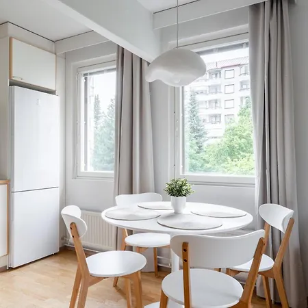 Stylish 1br With Private Sauna & Balcony