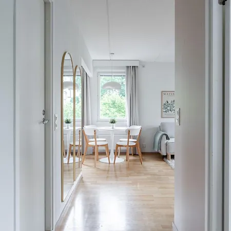 Apartament Stylish 1br With Private Sauna & Balcony